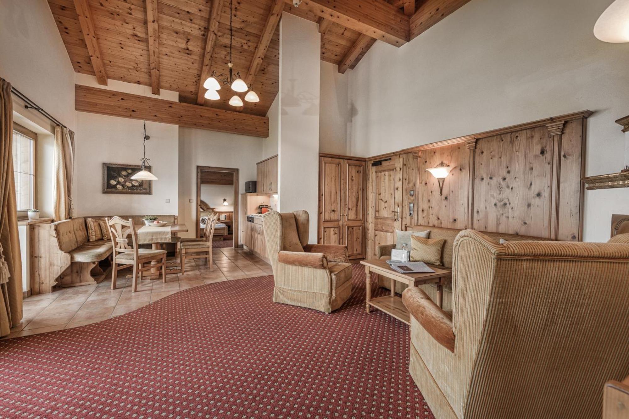 Aster Boutique Hotel & Chalets Fuegenberg Rom bilde
