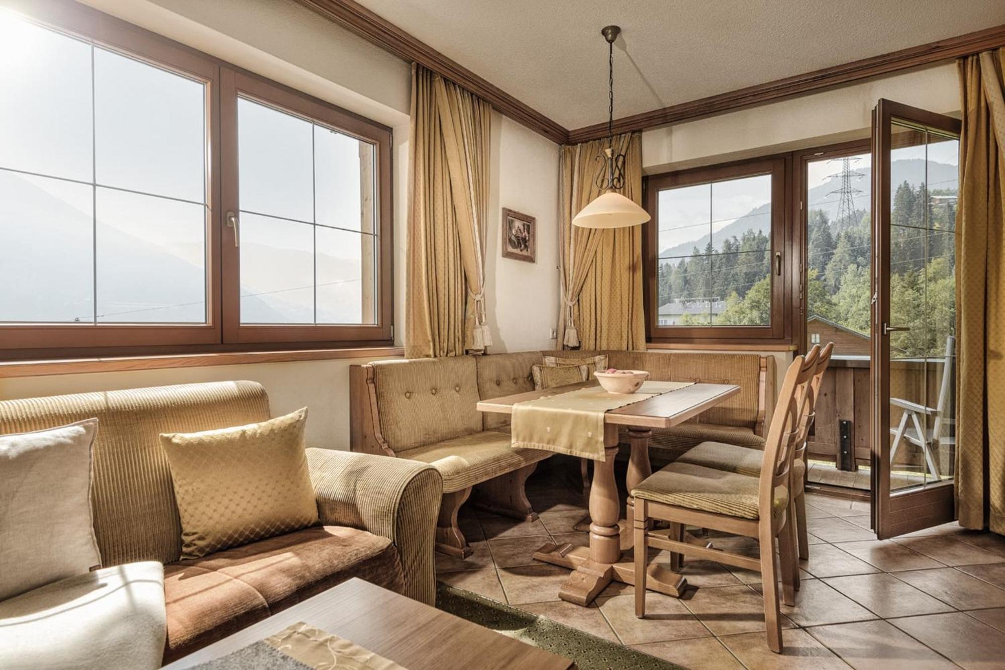 Aster Boutique Hotel & Chalets Fuegenberg Rom bilde
